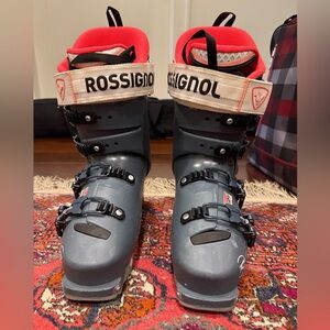 Women’s Rossignol Ski Boots - size 25.5 (US 9)